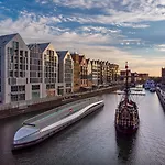 Luxury Brabank Amber Fitness, Sauna & Parking By Grandview